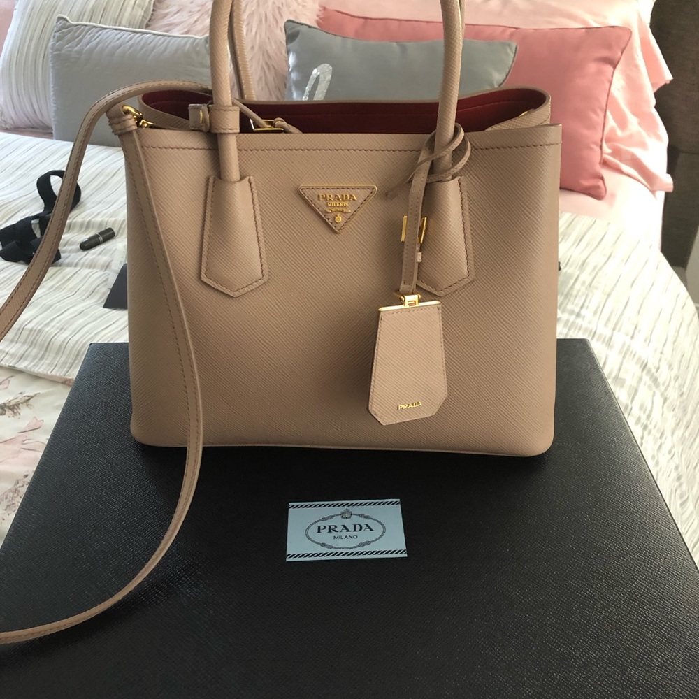 Prada shopping soffiano cuir